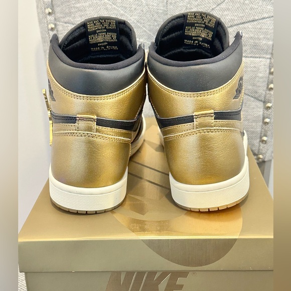 Nike Air Jordan 1 Retro High OG Black Metallic Gold Mens Size 8.5 DZ5485-071 New - Picture 8 of 14